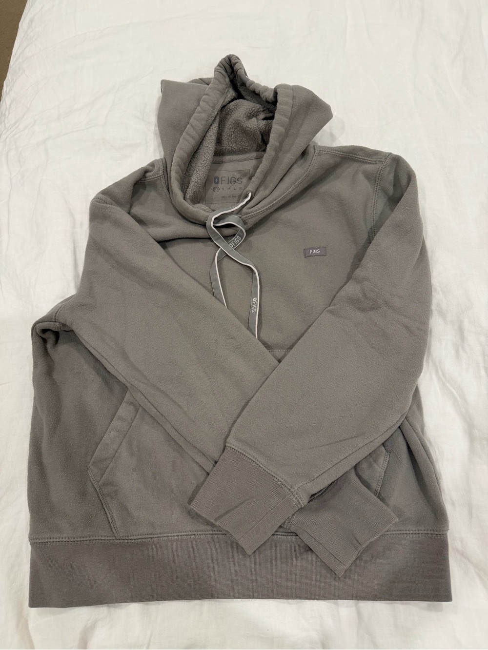 FIGS Women’s Hoodie Set- Gray Pullover Sweatshirt and Pants